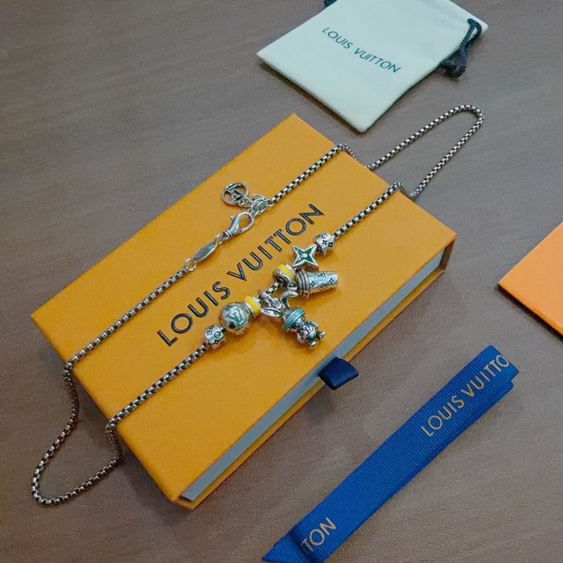 LV Necklace 11yxx71